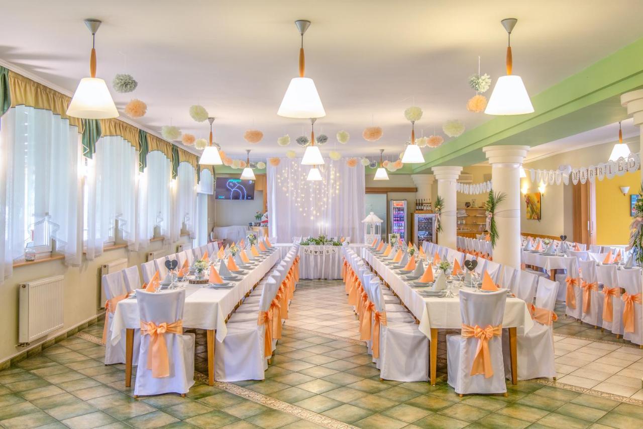 Lipa Hotel Es Etterem Сентготтхард Экстерьер фото